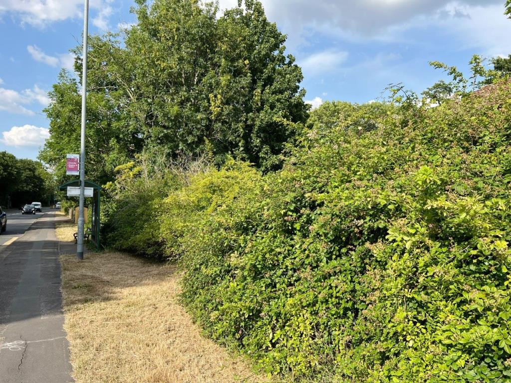 Lot: 51 - TWO PARCELS OF FREEHOLD LAND - The two parcels of Land at Fayegate in Reading